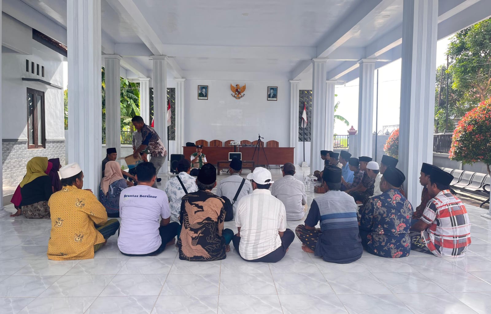 foto rapat desa